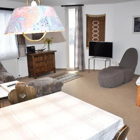 Arp (386 Bä) Ug * Valbella